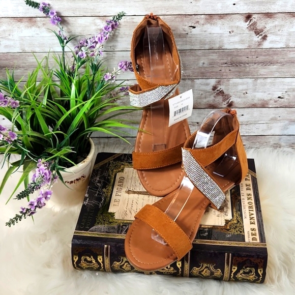 NWT, Olivia Miller, tan, clear bling sandle, cris cross bling strap, back zipper - Picture 6 of 8
